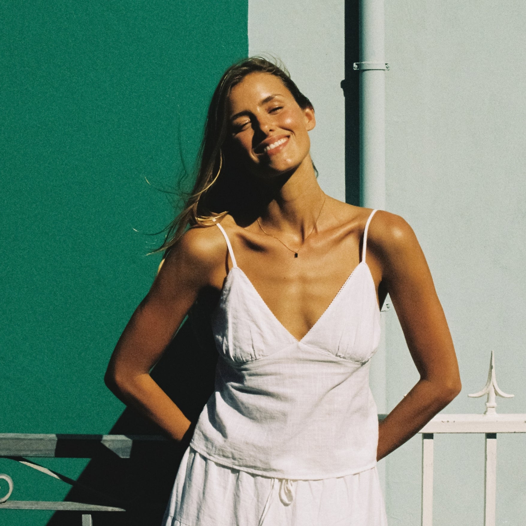 Emerald Gold Necklace Lifestyle