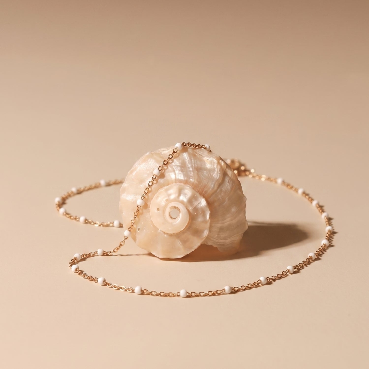 Light Gold White Choker