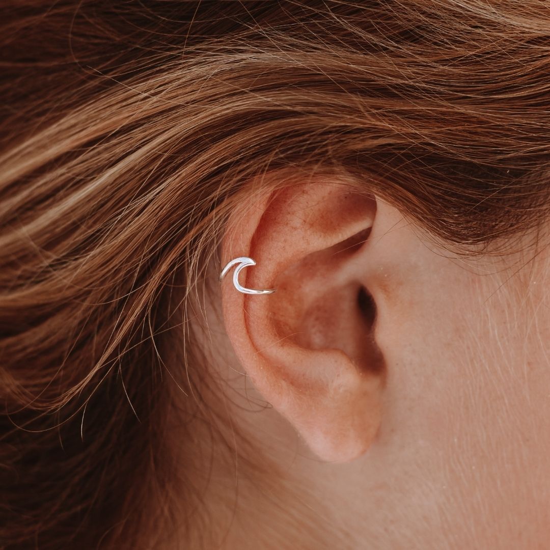 Wave hot sale cartilage earring