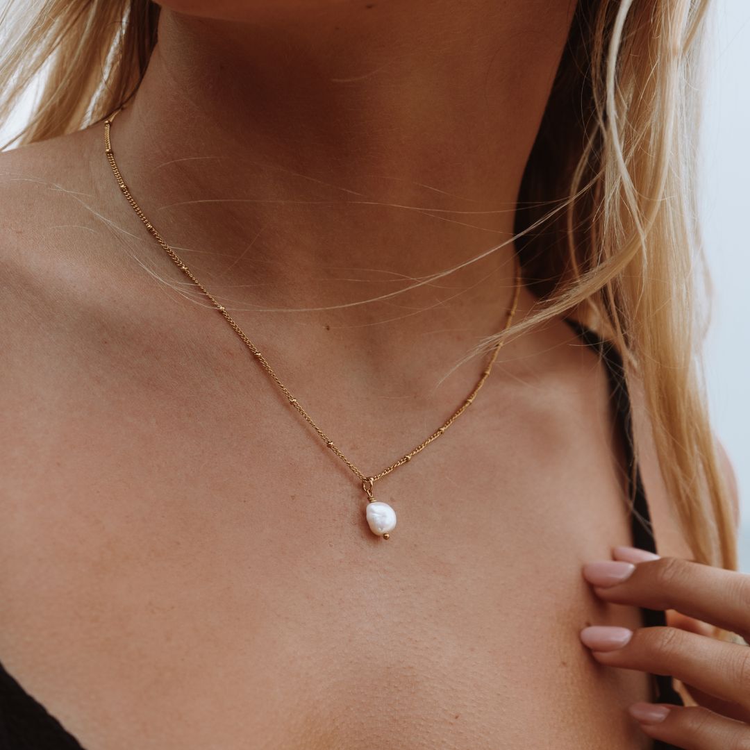 Necklace Pearl Drop