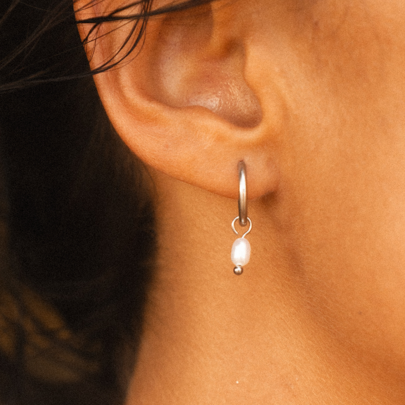 HOLIDAY PEAR HUGGIE HOOPS main image 0