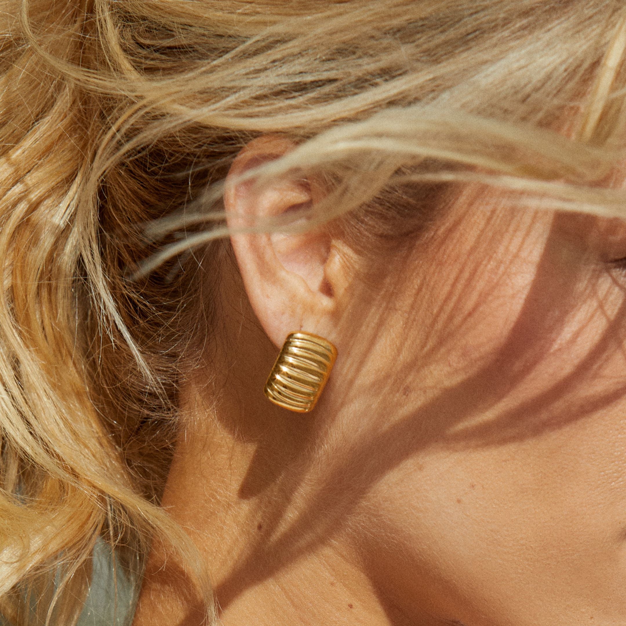 beach gold earrings