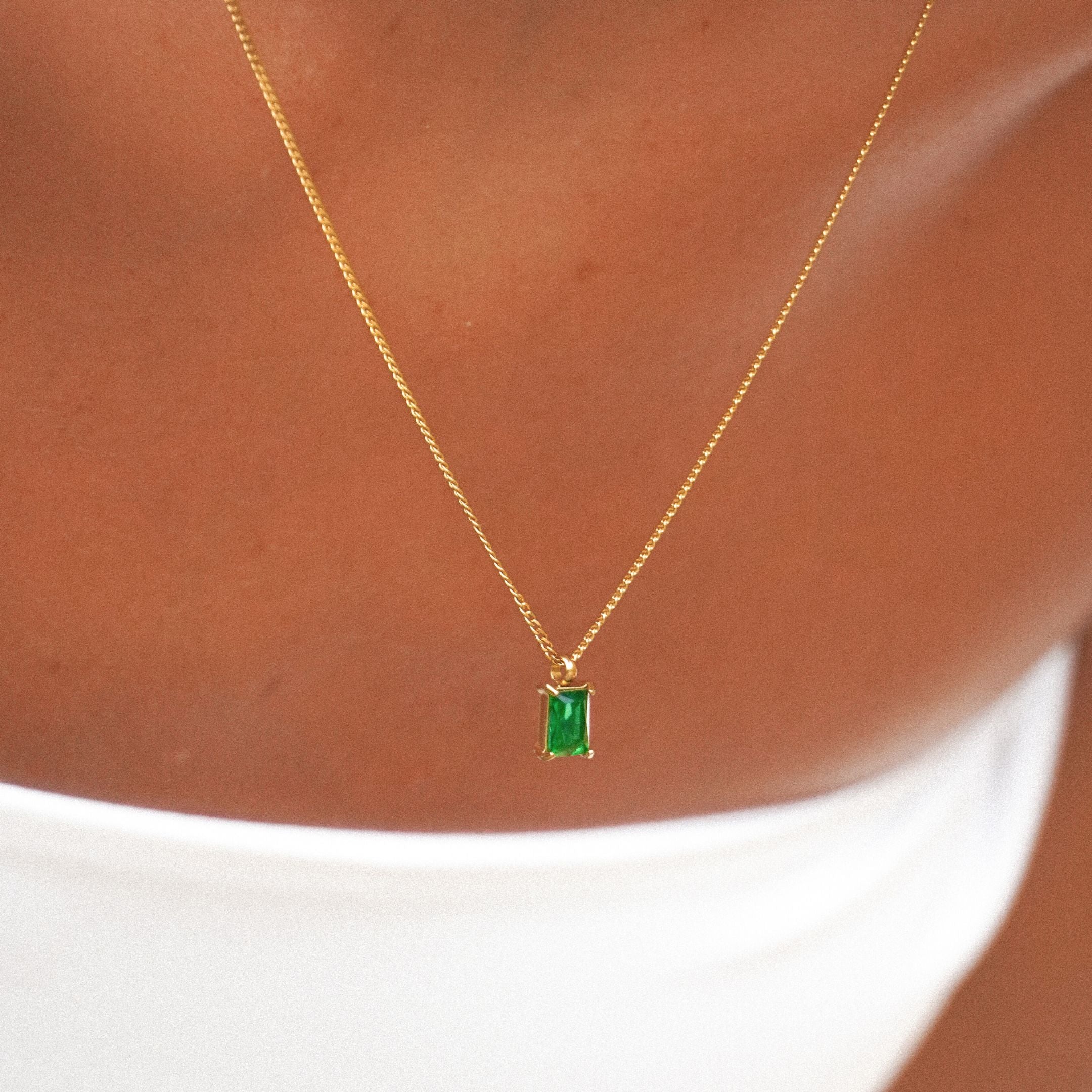 Emerald deals necklace