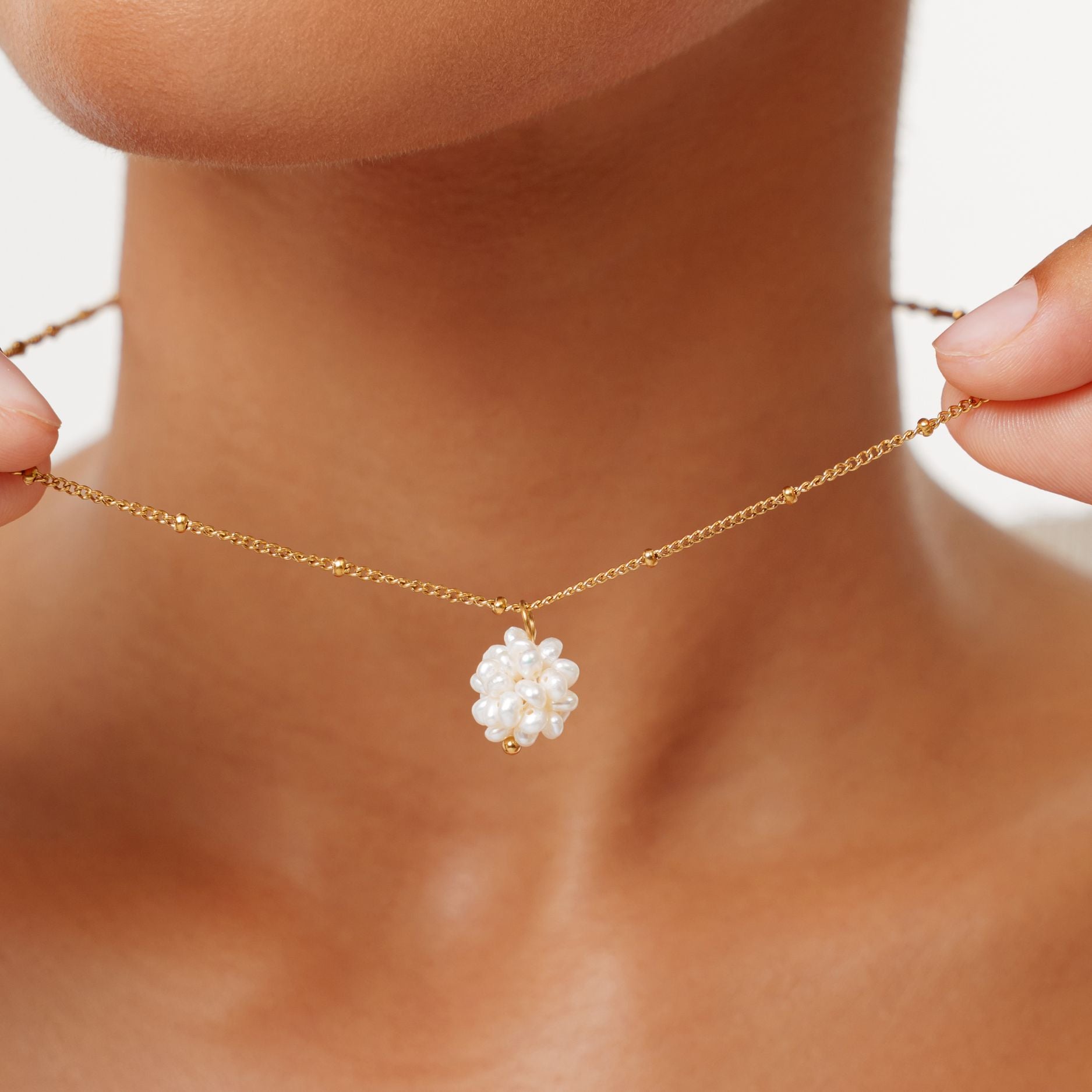 Mini Pearls Necklace