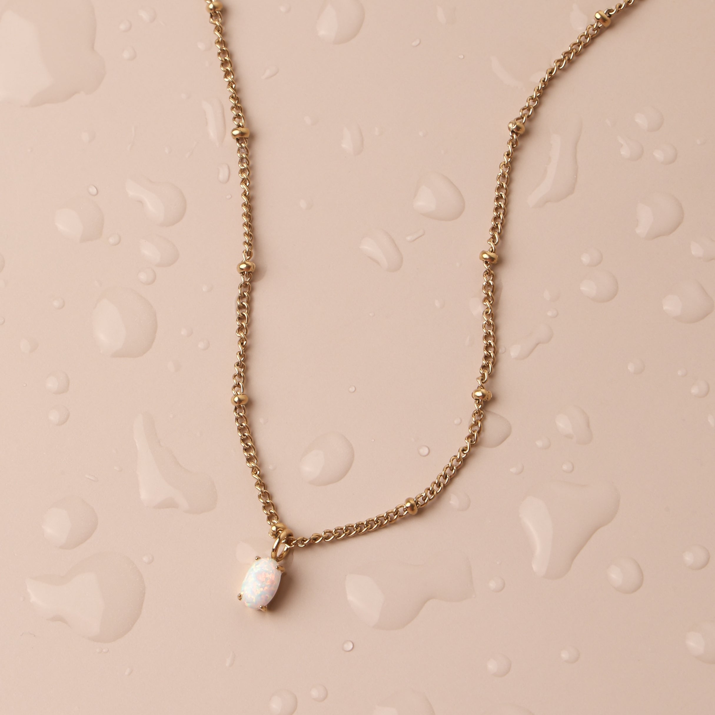 opal-necklace-water-texture