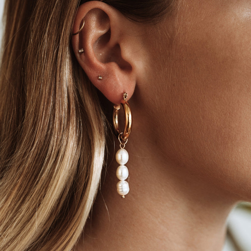 Pearls hoops earrings