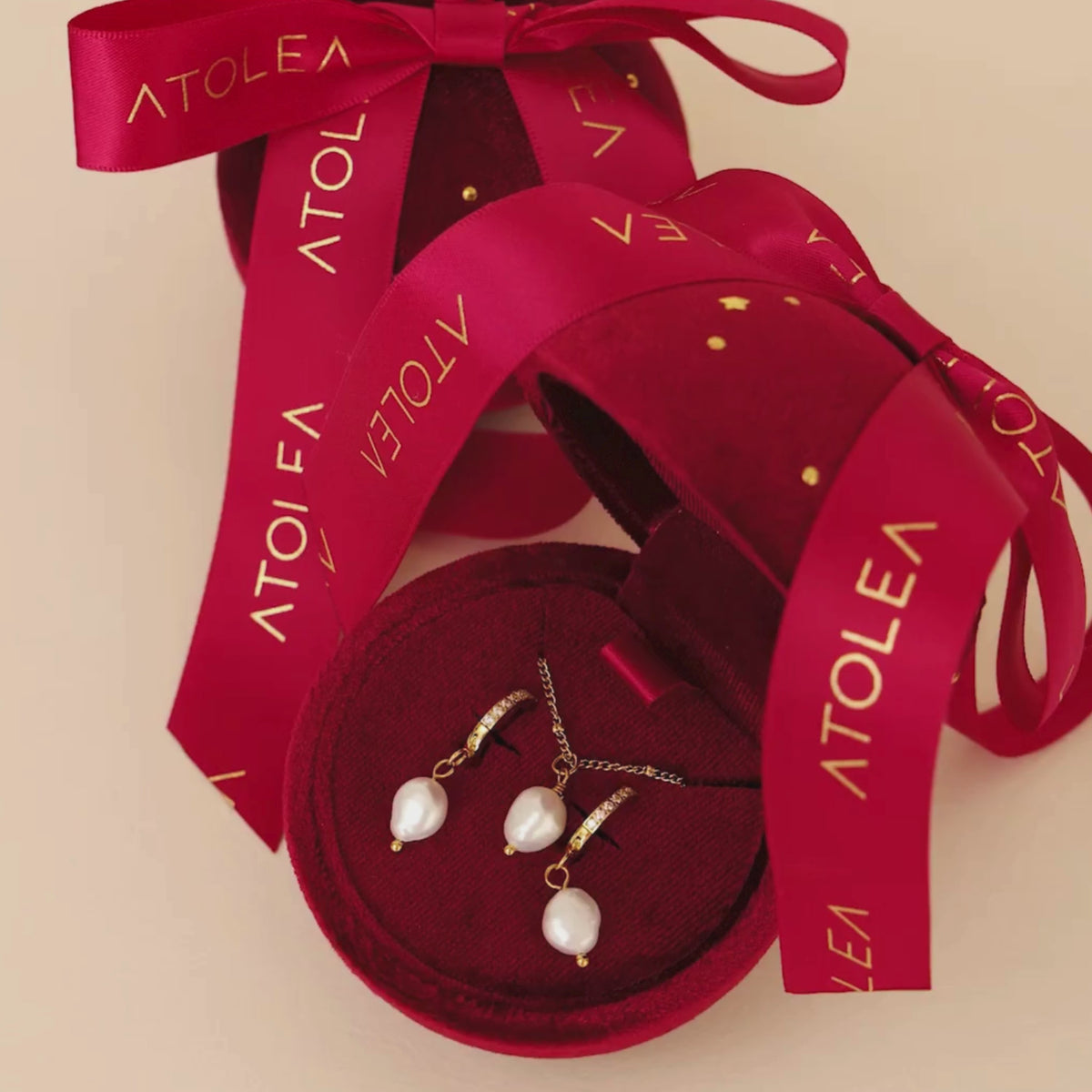 Pearl Bauble Gift