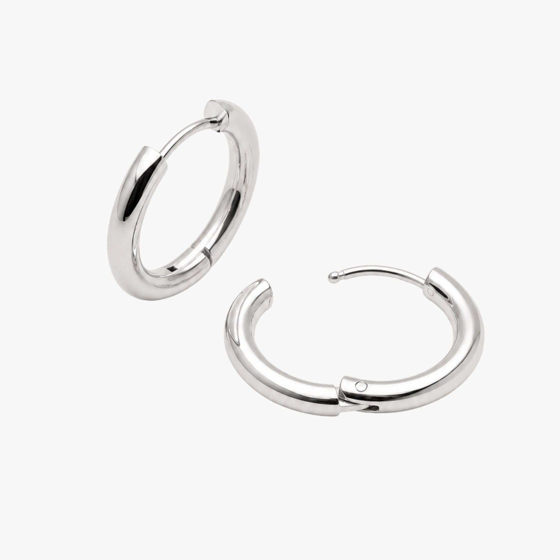 大切なものを丁寧に Classic Hoops SMALL Classic Hoop Earrings
