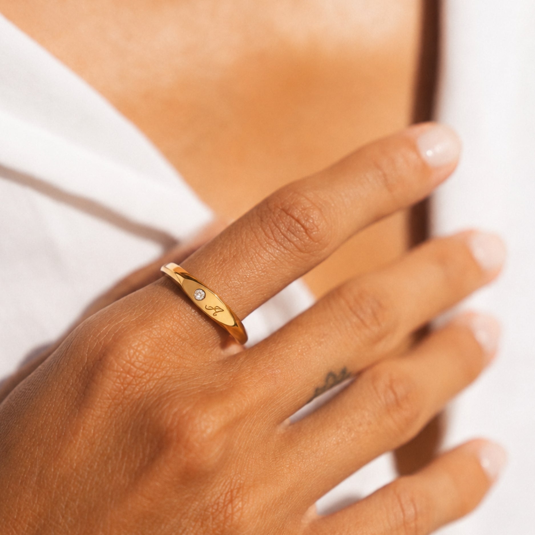 Single Initial Crystal Ring