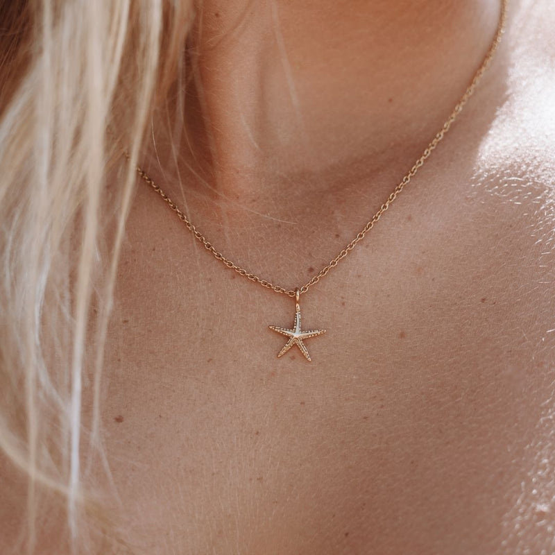 Gold Starfish necklace